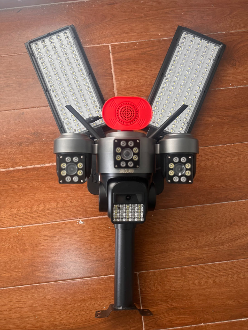 1000W ALL-IN-ONE Solar Dual Streetlight 4G PTZ 15MP 3 Lens Camera